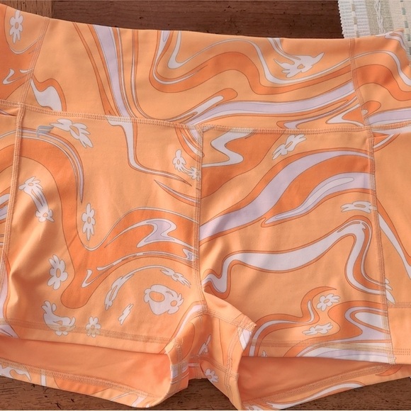 FABLETICS 🏃♀️HIGH WAIST 2 HIP POCKET WORK OUT RUN YOGA GYM SHORTS W39-42” XXL - Picture 2 of 9